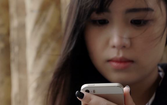 Thấy anh trai gọi điện cho chồng, tôi hốt hoảng can ngăn nhưng anh lại nói một câu: “Cứ để anh dạy chồng em một bài học” khiến tôi còn choáng váng hơn