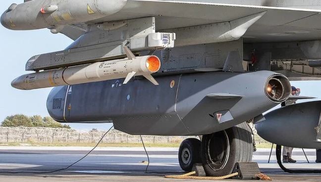 Thêm thành viên NATO gửi tên lửa Storm Shadow tới Ukraine, lực lượng Nga gặp khó