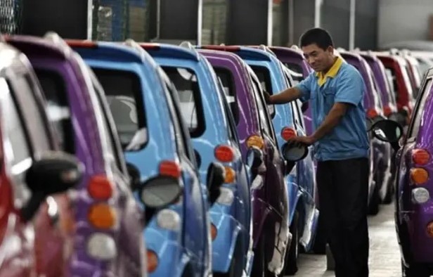 Trung Quốc, EU nhất trí đàm phán về thuế xe điện