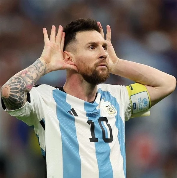 FIFA làm điều khó tin trong sinh nhật của Messi, đến Ronaldo cũng chưa từng nhận được