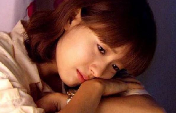 Trở mặt nhanh như anh chồng hèn: Thấy mẹ đuổi vợ ra khỏi nhà giữa đêm thì lặng thinh sau đó lại chạy đến khóc lóc “đừng bỏ anh vì anh đã phản bội em đâu”