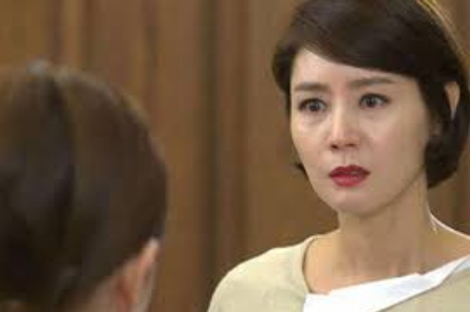 Bưng bát yến sang cho mẹ chồng bồi bổ, tôi tím tái mặt mày, bỏ về khi nghe câu nói phũ phàng của bà với cô hàng xóm