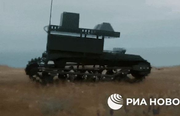 Nga trình làng robot mặt đất "sát thủ" UAV