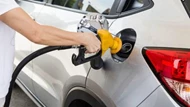 Muốn không hại xe và tiết kiệm khi đổ xăng, tài xế ô tô nhất định phải nắm vững 6 mẹo này