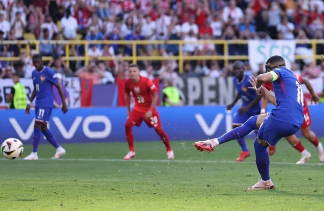 Mbappe tỏa sáng, Pháp vẫn mất điểm thất vọng trước Ba Lan