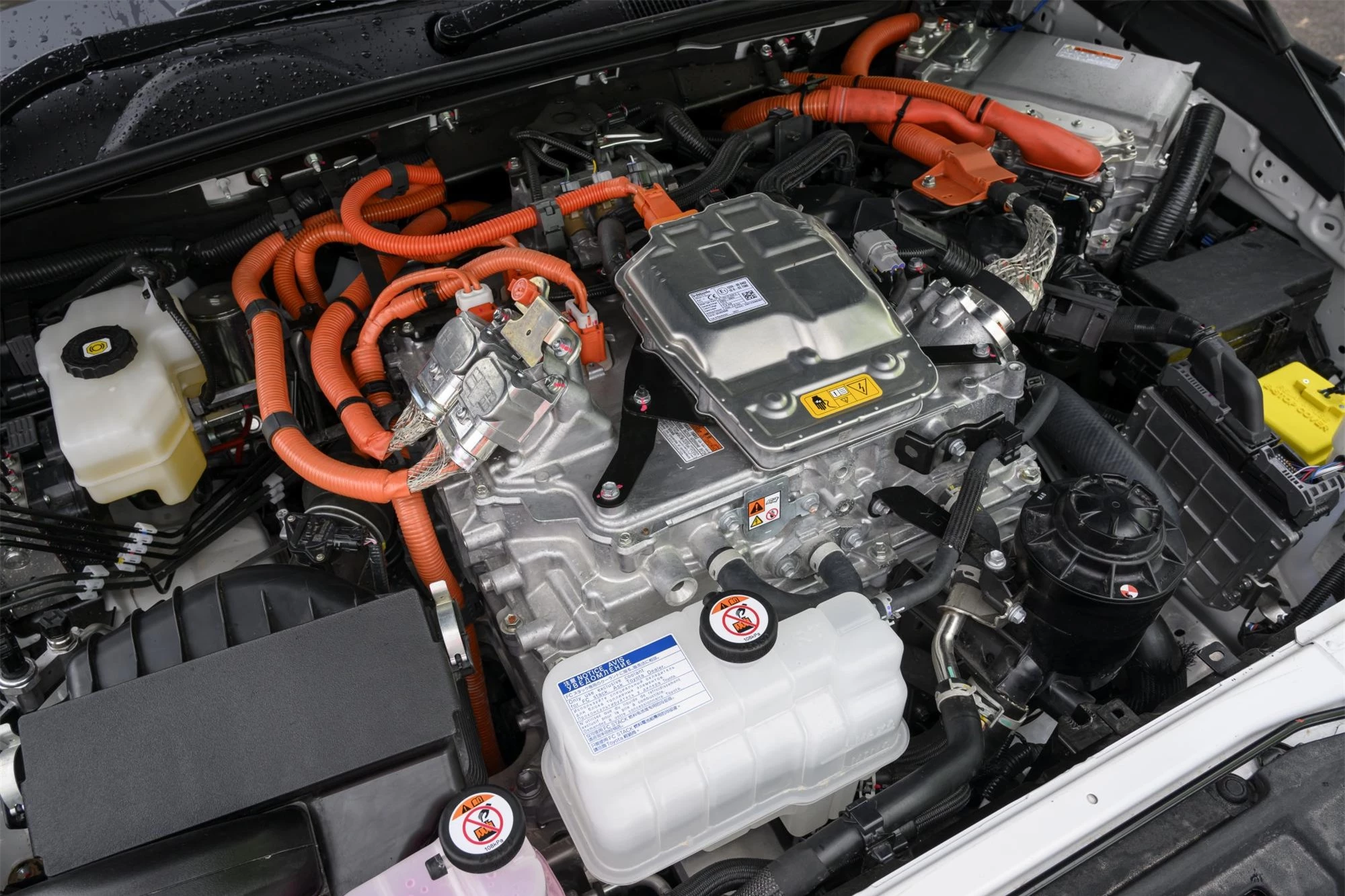 Toyota Hilux sắp có phiên bản chạy hydro- Ảnh 2.