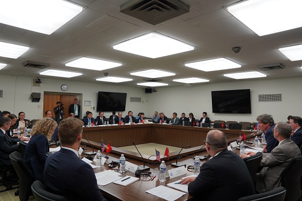 Việt - Mỹ bàn giải pháp thúc đẩy hợp tác về bán dẫn, năng lượng