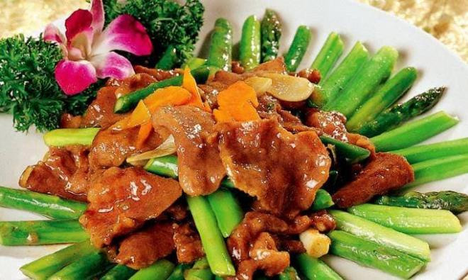 Nh&#x1B0;&#x303;ng m&#xF3;n &#x111;&#x1A1;n gia&#x309;n t&#x1EA1;i nh&#xE0; th&#x1A1;m ngon, &#x111;&#xE2;&#x323;m &#x111;a&#x300; m&#xE0; &#x111;&#x1A1;n gi&#x1EA3;n, tr&#x1EBB; em th&#xED;ch m&#xEA;