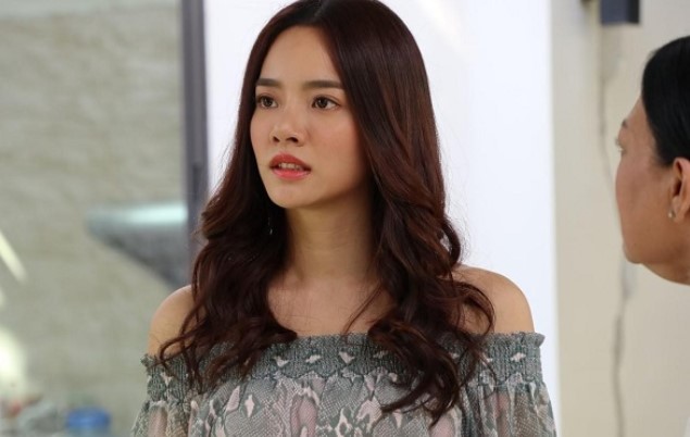 Nửa đêm tỉnh dậy không thấy chồng, tôi hốt hoảng đi tìm để rồi muối mặt khi nghe cô hàng xóm hét lớn: "Anh ấy đang ở đây này!"