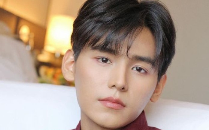 Nhà mất nước nên tôi qua tắm nhờ bên hàng xóm, nào ngờ vừa bước vào trong phòng, tôi đã cuống cuồng bỏ chạy