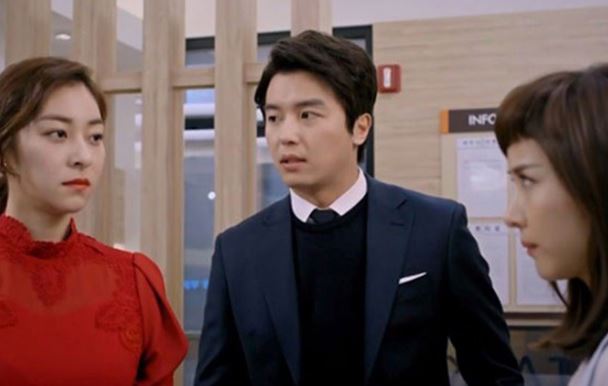 Vô tình đọc được tin nhắn từ tình cũ của chồng "nếu được chọn lại anh có cưới em không" và câu trả lời bất ngờ