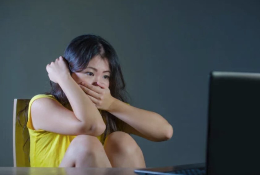 Vợ nhận được email từ tình cũ của chồng, choáng váng hơn là loạt video trong đó, cách xử lý của anh mới khiến nhiều người phục