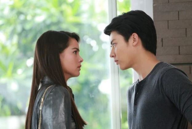 Chồng cấm tiệt vợ bước chân vào phòng làm việc song nhờ 1 lần con trai nghịch ngợm, tôi cuống cuồng bỏ của chạy lấy người