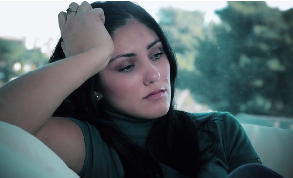 Bị đau chân, tôi có cớ xin đi nhờ xe anh hàng xóm đẹp trai, nào ngờ vừa mở lời đã nhận được câu trả lời sốc óc