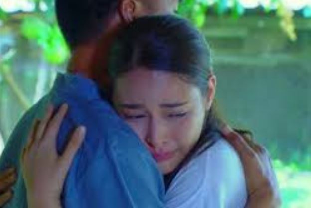 Đi làm về muộn mà chẳng có cơm ăn, tôi bực bội đuổi vợ đi, đến khi mở tủ quần áo thì phải choáng nặng khi nhìn thấy một thứ