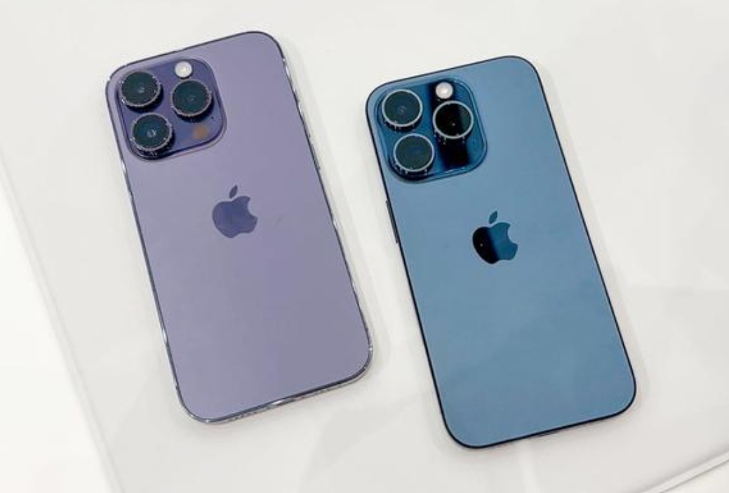 Chênh nhau 5 triệu đồng, chọn iPhone 15 Pro Max hay iPhone 14 Pro Max?