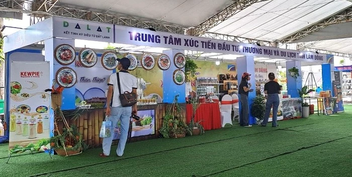 Gian hàng chung của tỉnh Lâm Đồng tại Liên hoan văn hóa ẩm thực xứ Thanh năm 2024.