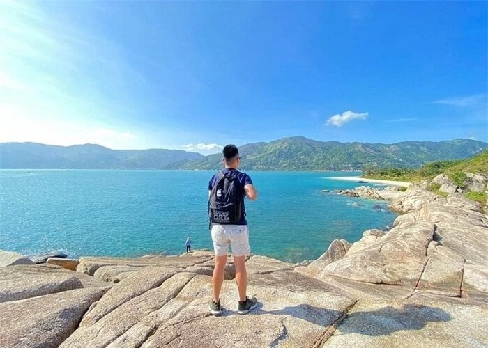 Vài năm gần đây, đảo Hòn Nưa được khám phá và mở ra một thiên đường biển mới ở Phú Yên.