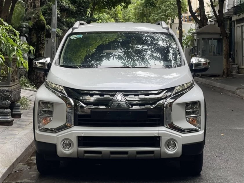 Mitsubishi Xpander Cross 2020 xuống giá ngỡ ngàng sau 4 năm lăn bánh 488741