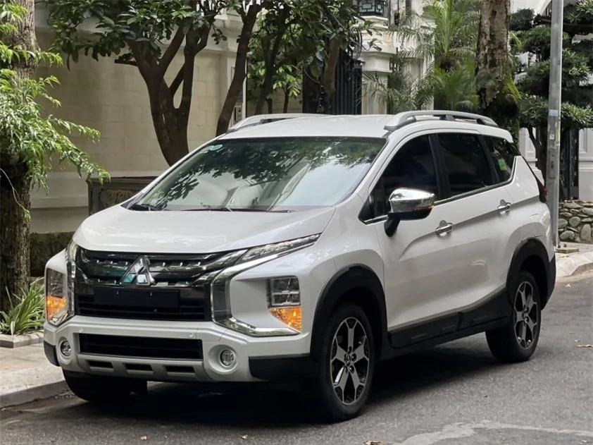 Mitsubishi Xpander Cross 2020 xuống giá ngỡ ngàng sau 4 năm lăn bánh 488743