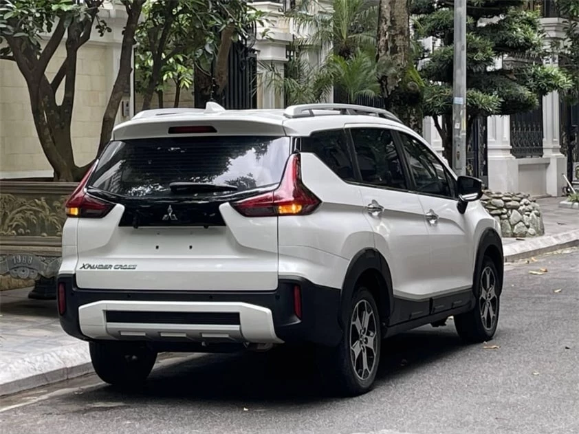 Mitsubishi Xpander Cross 2020 xuống giá ngỡ ngàng sau 4 năm lăn bánh 488744