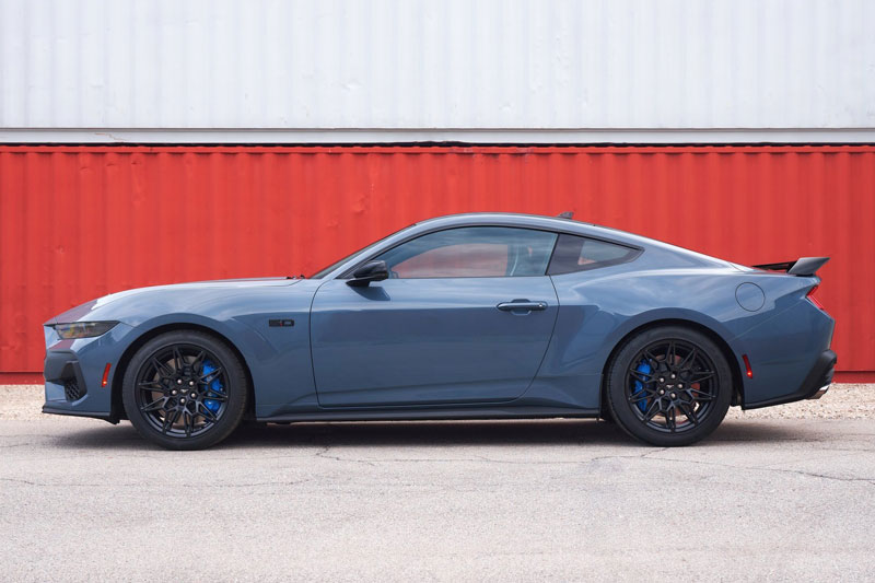 Top 10 xe coupe b&#xE1;n ch&#x1EA1;y nh&#x1EA5;t th&#x1EBF; gi&#x1EDB;i: Ford Mustang chi&#x1EBF;m ng&#xF4;i v&#x1B0;&#x1A1;ng