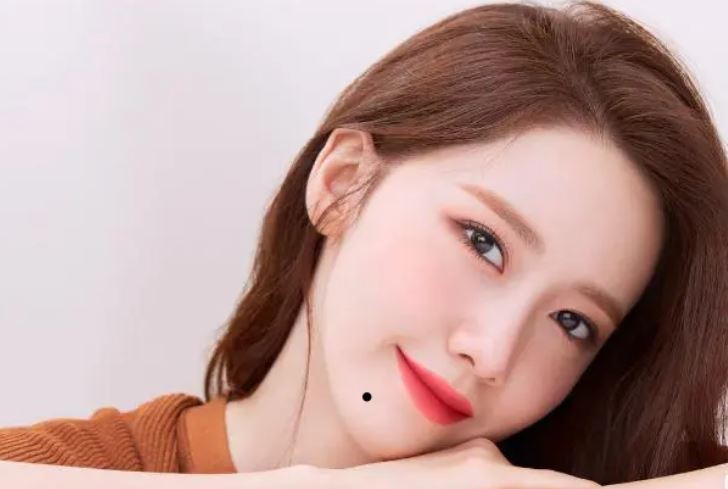 Nốt ruồi ở 5 vị trí này báo hiệu giàu có và sức khỏe tốt, càng về trung vận càng nhiều tiền bạc, đất đai