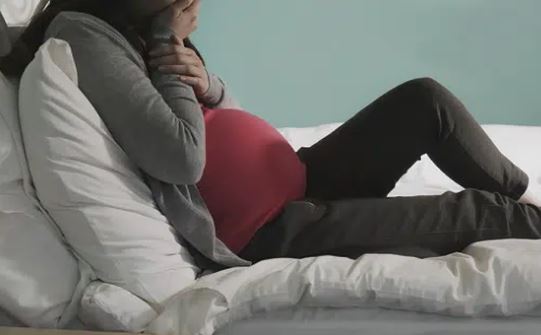 Vừa có kết quả xét nghiệm ADN, chị dâu lập tức rút đơn ly hôn dưới gối ra đưa cho anh trai tôi ký