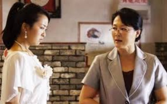 Bất ngờ bác hàng xóm mang 3 tỷ sang hỏi cưới tôi về cho con trai bác ấy làm cả nhà tôi sửng sốt