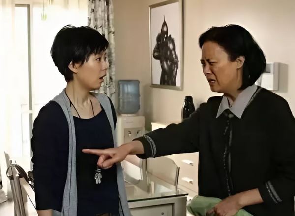 Chăm con dâu ở cữ, tôi bị nghi ngờ lấy 50 triệu, câu nói của con trai khiến tôi phải báo cảnh sát