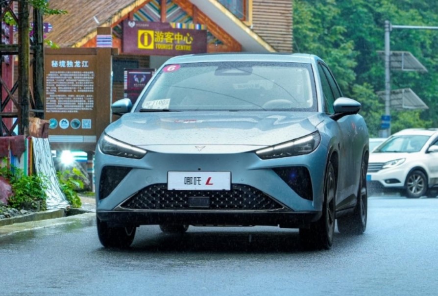 SUV thuần điện Neta L ra mắt: Ngang cỡ VinFast VF 8, giá quy đổi từ 490 triệu đồng