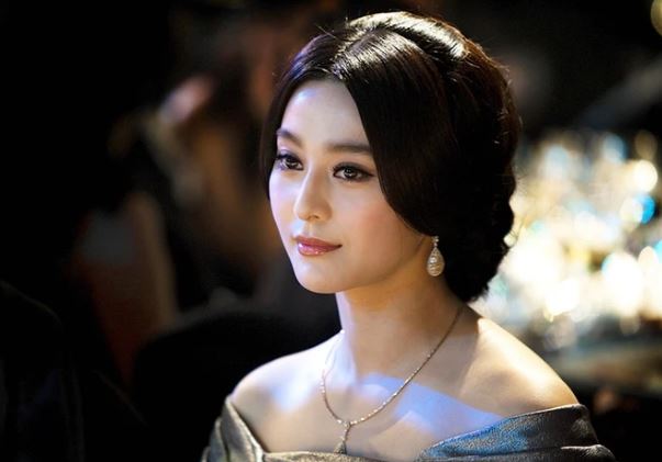 Chỉ vì lớn hơn bạn trai 5 tuổi mà về quê ra mắt tôi bị cả nhà anh nhầm là mẹ vợ tương lai