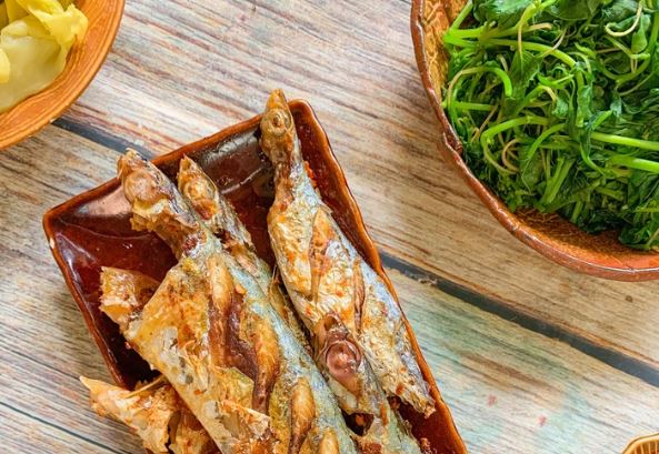 Cuối tuần mà có mâm cơm phong phú đủ đầy lại đẹp mắt thế này thì không ai còn muốn ra ngoài ăn nữa!