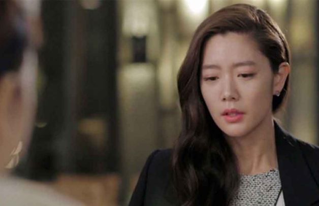 Dẫn bạn gái về ra mắt gia đình, mẹ tôi chẳng phản đối nhưng thở dài, nói một câu khiến tôi bối rối