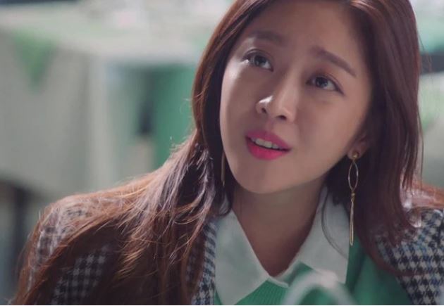 Sau đêm tân hôn, mẹ chồng chạy xộc vào phòng khuân sạch giường cưới của vợ chồng trẻ và tuyên bố một lý do không thể tin nổi