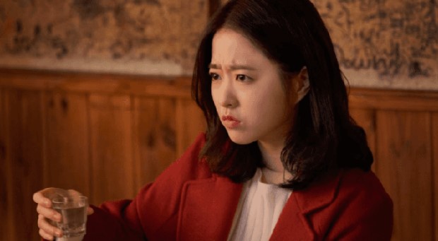 Chồng làm tiệc tân gia mừng nhà mới xây tặng vợ, chị hàng xóm "nói đểu" một câu liền bị mẹ chồng tôi dập lại cho tối tăm mặt mũi