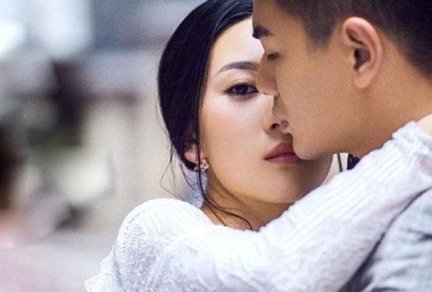 Tình nhân hứa tặng 100 cây vàng, người phụ nữ liền đòi ly hôn chồng và cái kết