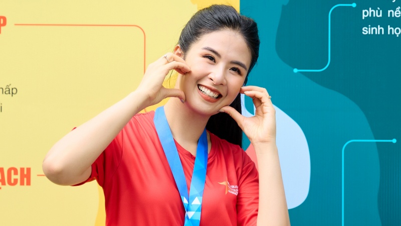 L&#x1EA5;y ch&#x1ED3;ng 5 n&#x103;m, Ng&#x1ECD;c H&#xE2;n kh&#xF4;ng s&#x1ED1;t ru&#x1ED9;t vi&#x1EC7;c l&#xE0;m m&#x1EB9;, quan ni&#x1EC7;m con c&#xE1;i l&#xE0; &#x201C;l&#x1ED9;c tr&#x1EDD;i cho&quot;