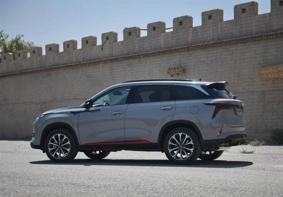 Tại sao ngày càng nhiều người mua xe SUV thay vì sedan? Có phải mù quáng theo trào lưu? Chuyên gia: Lái xe rồi sẽ hiểu