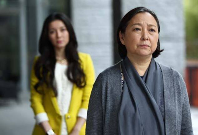 Đang chăm con gái ở cữ, mẹ chồng vội xách túi về ở với con dâu vì lý do ít ai ngờ