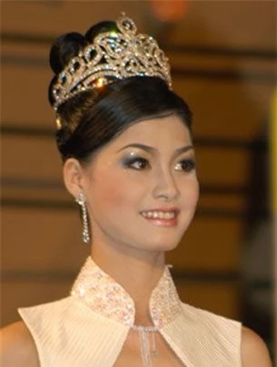 "Hoa hậu Lọ Lem" đời thực của Vbiz, đã ở ẩn nhiều năm, nhan sắc thời đăng quang vẫn gây thương nhớ - 2