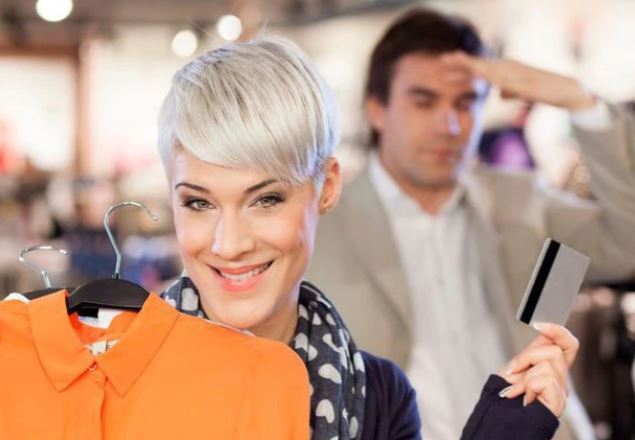 Chồng đưa cho vợ hơn 30 triệu/tháng, sau 2 năm hỏi chỉ còn 70 triệu