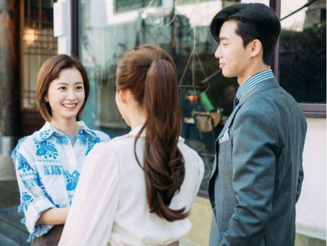 Thấy chúng tôi xây nhà lấn đất, anh hàng xóm liền mang búa ra đập, chị vợ hoảng hốt lao vào can ngăn