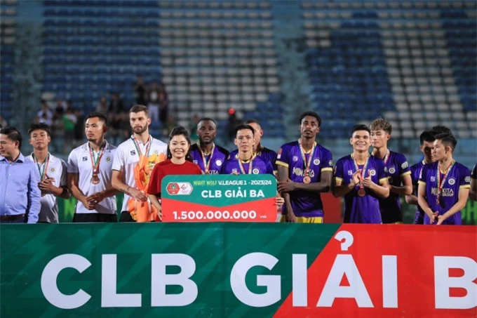 Kết thúc giải CLB Nam Định giành chức vô địch, Bình Định giành chức á quân và Hà Nội giành HCĐ 