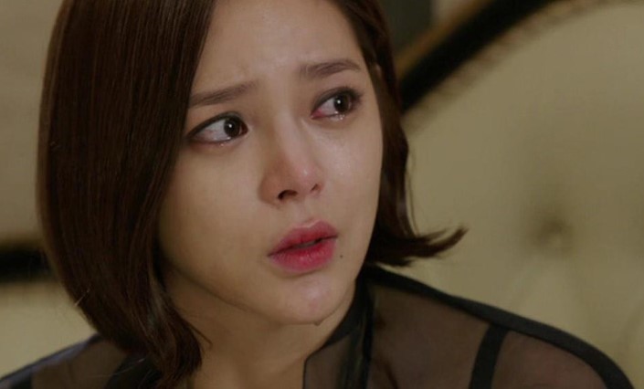 Nghe tiếng khóc của đứa con nhỏ bên nhà hàng xóm, tôi chạy sang thì bàng hoàng khi biết chồng đã bế con lớn bỏ đi