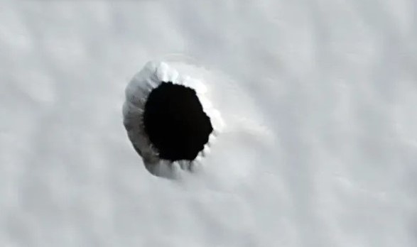 'Hố' bí ẩn trên sao Hỏa sẽ là ngôi nhà tương lai của con người?