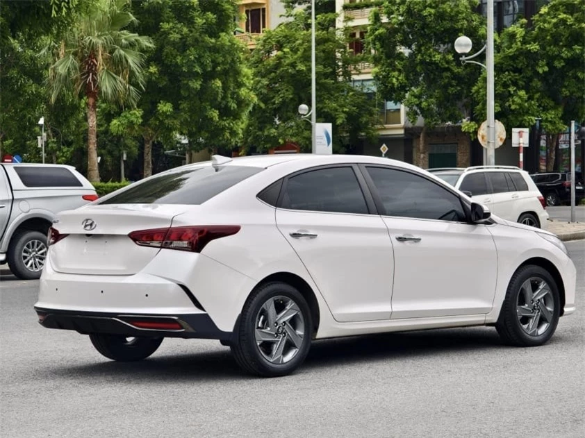 Hyundai Accent 2023 chạy ‘lướt’ 1 năm rao bán với giá khó tin 491647