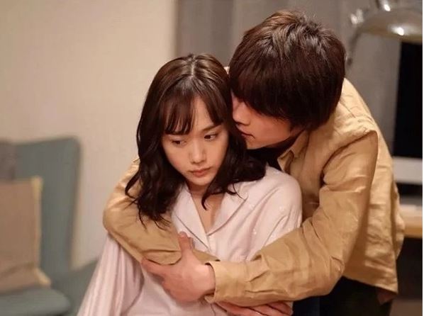 Mới cưới nhau 1 tuần nhưng vợ cứ trốn tránh gần gũi chồng, tôi tức giận quát mắng hỏi nguyên nhân thì chết điếng trước lý do cô ấy thú nhận