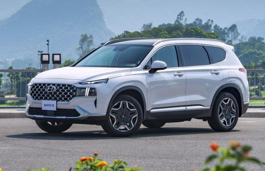 Nhiều xe hybrid giảm giá sâu tại Việt Nam, cao nhất tới 200 triệu đồng