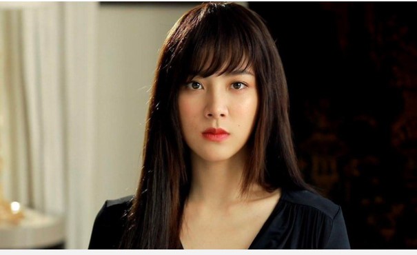 Nghe chị dâu huênh hoang với hàng xóm chuyện cho mẹ chồng tiền hàng tháng mà tôi tức sôi máu vì ẩn khuất phía sau